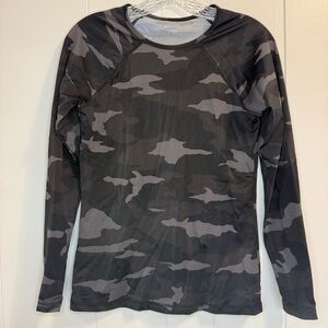 Athleta Camouflage Long Sleeve Rash Guard UV Protection Swim, Pool, Lake, Beach